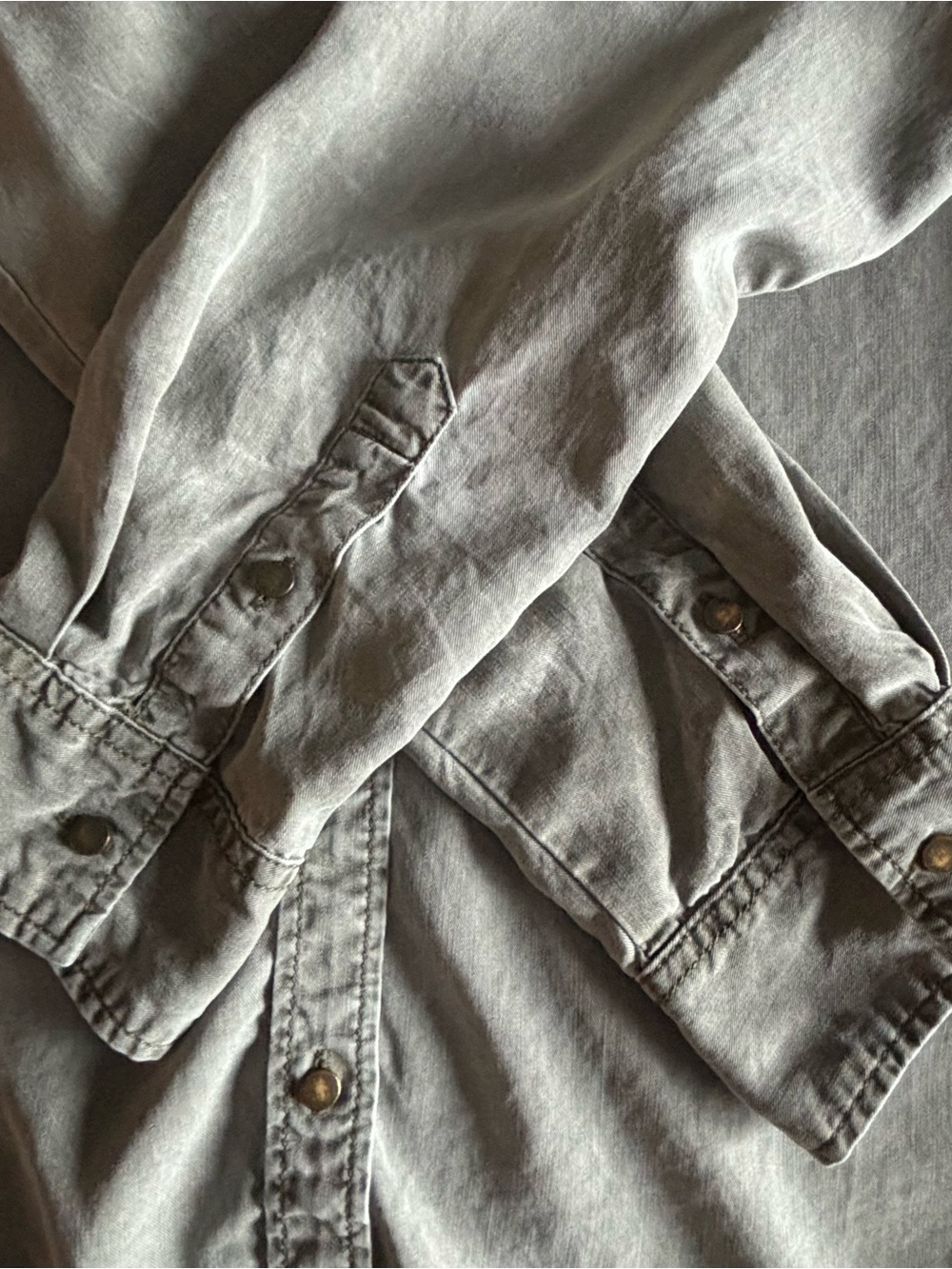 Express Boyfriend Gray Lyocell Utility Shirt XS Petite - Picture 7 of 10